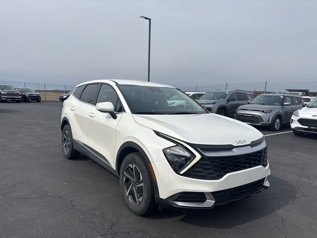 Certified 2023 Kia Sportage LX image 1