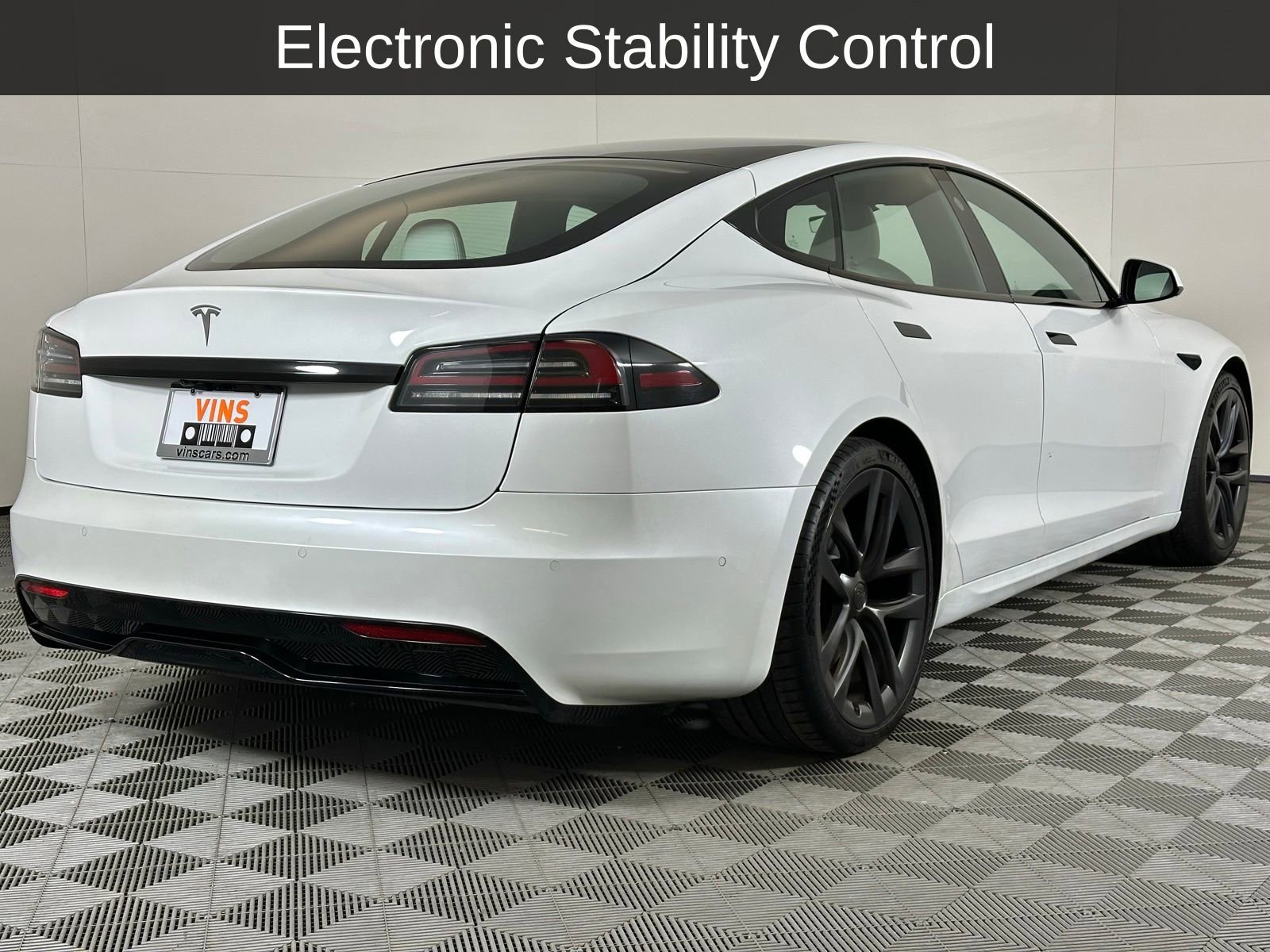 Used 2022 Tesla Model S image 4