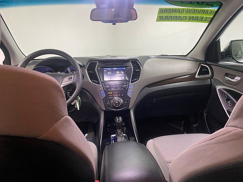 Used 2017 Hyundai Santa Fe SE image 22
