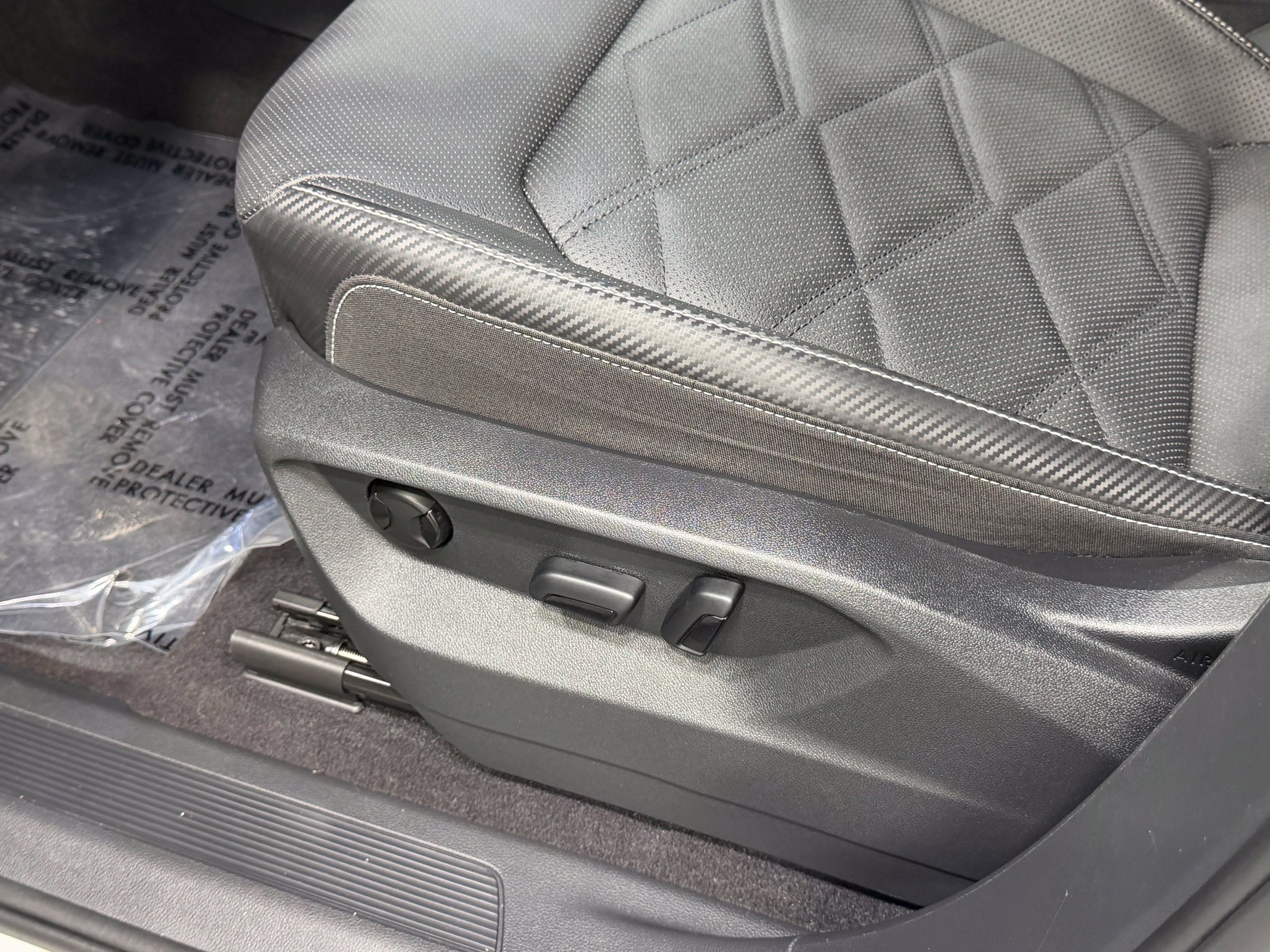 Certified 2024 Volkswagen Atlas Cross Sport SE FWD image 39