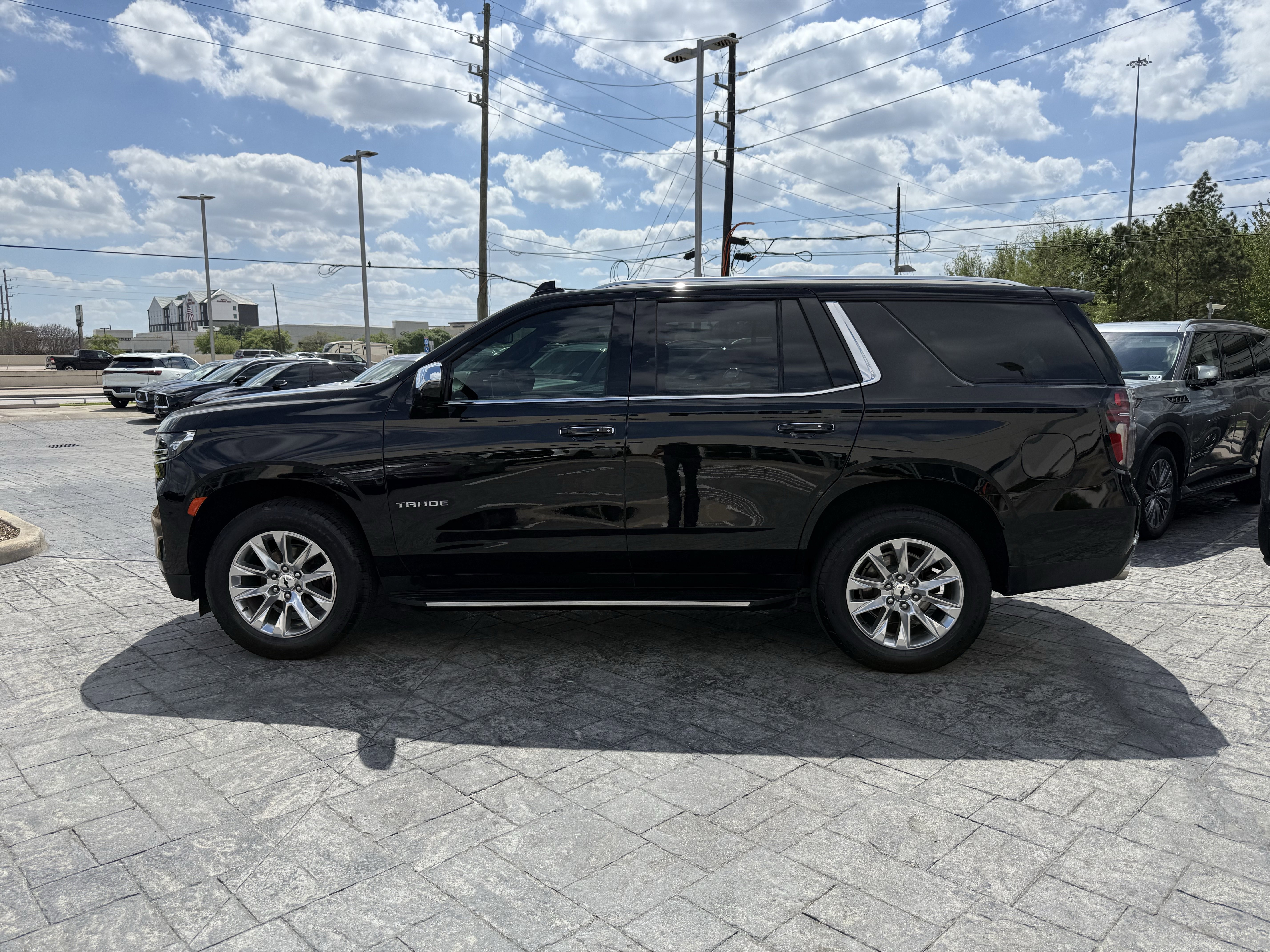 Used 2023 Chevrolet Tahoe Premier w/ Max Trailering Package AWD/4WD image 4
