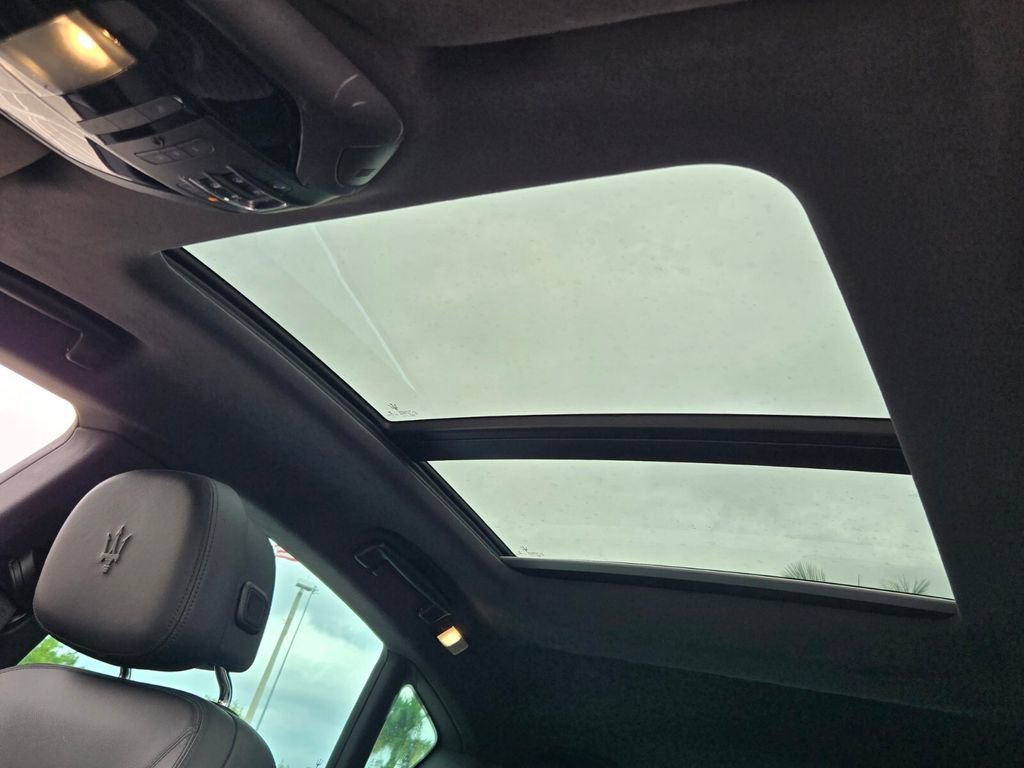 Used 2023 Maserati Levante GT image 19