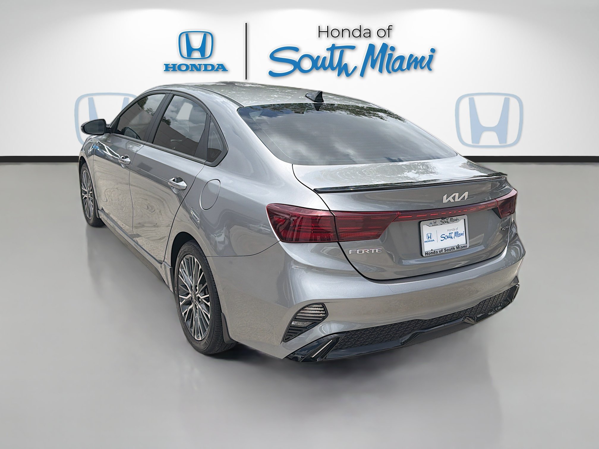 Used 2023 Kia Forte GT-Line w/ GT-Line Technology Package FWD image 5