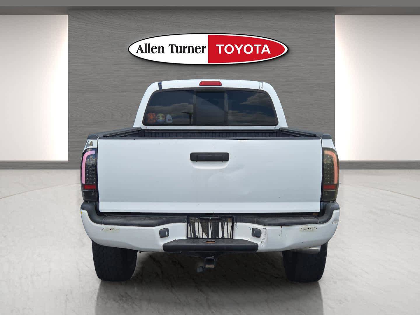 Used 2007 Toyota Tacoma PreRunner RWD image 9