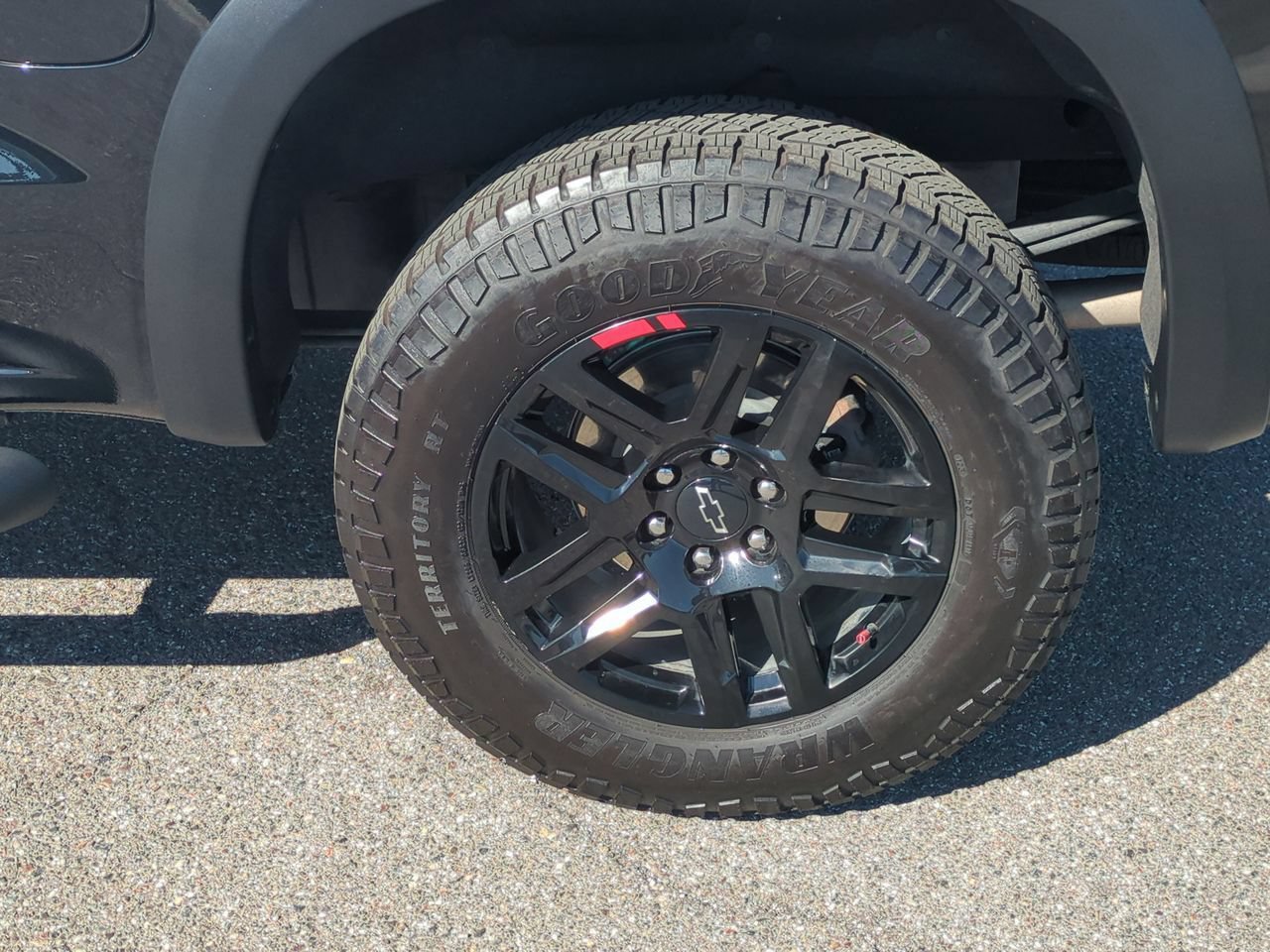 Used 2025 Chevrolet Silverado 1500 LT Trail Boss w/ Convenience Package II AWD/4WD image 33