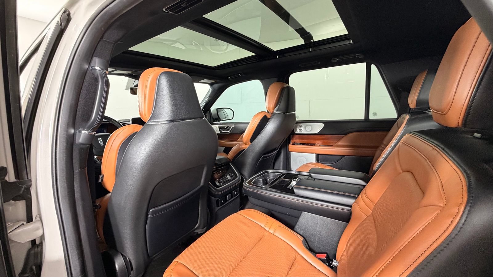 Used 2021 Lincoln Navigator L Reserve AWD/4WD image 17