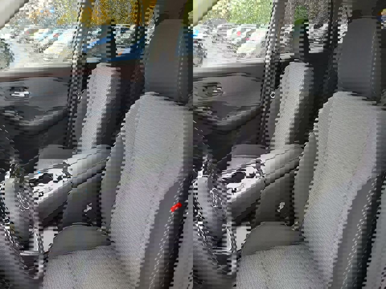 Used 2023 Nissan Rogue SV image 13