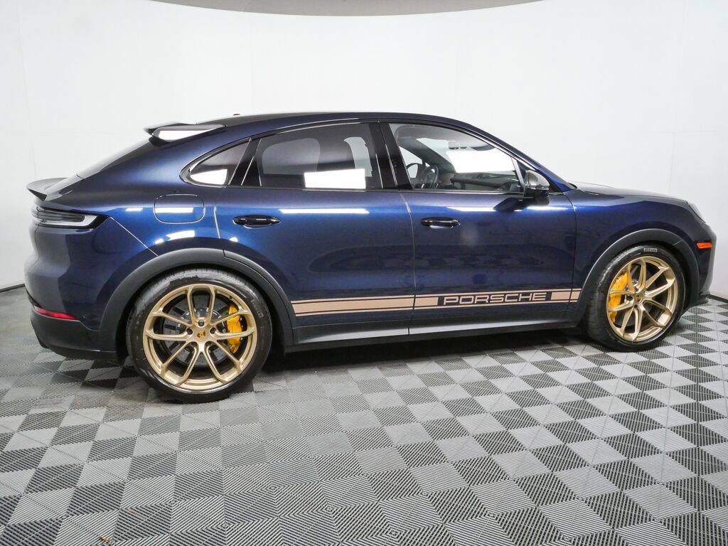 Certified 2024 Porsche Cayenne Turbo GT AWD/4WD image 28
