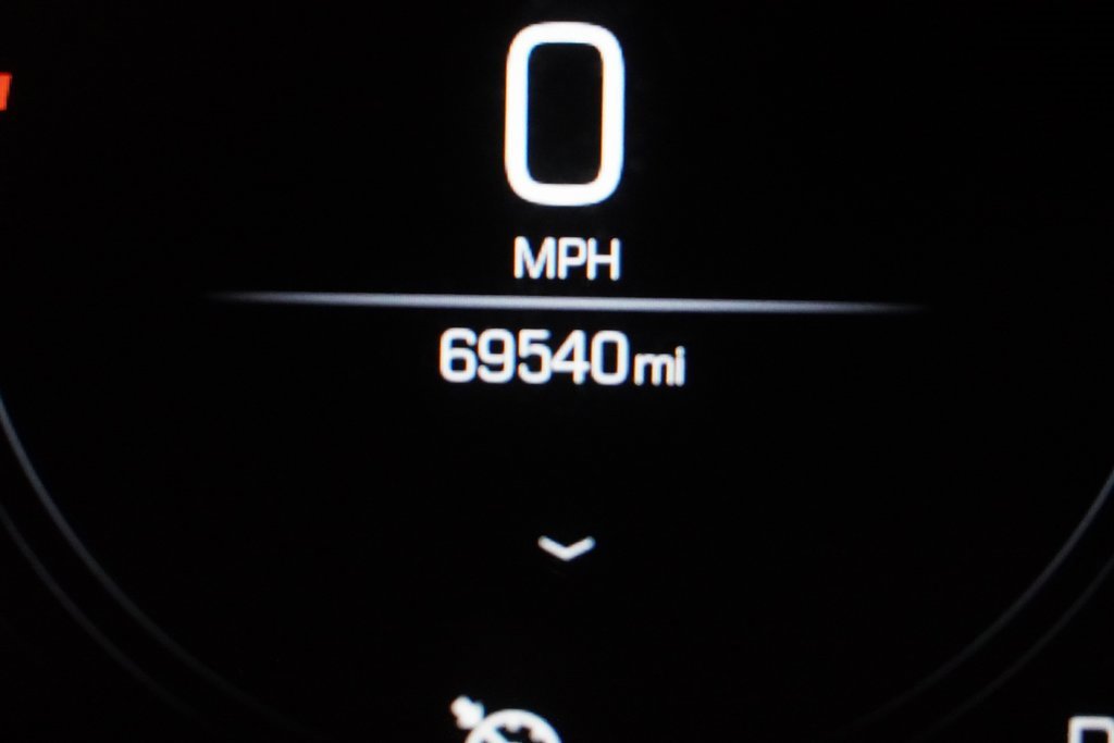 Used 2018 Cadillac XT5 Platinum w/ Driver Assist Package image 9