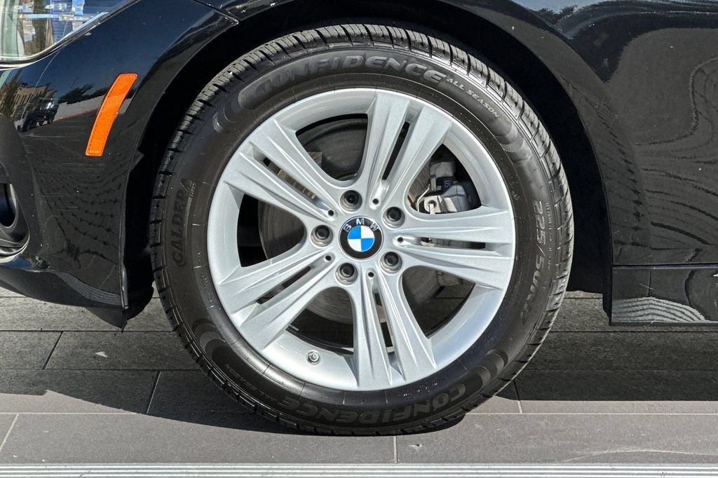 Used 2018 BMW 330i Sedan w/ Premium Package RWD image 31