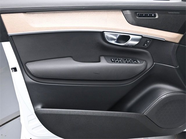 Used 2025 Volvo XC90 B5 Plus w/ Protection Package Premier image 20