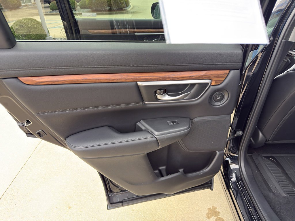 Used 2018 Honda CR-V Touring image 16