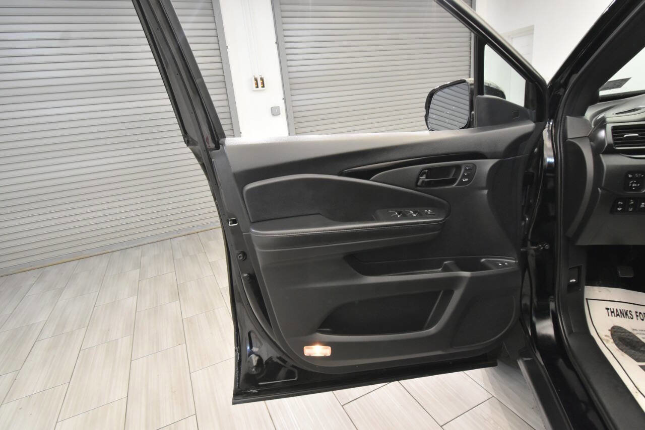 Used 2023 Honda Passport Elite image 15