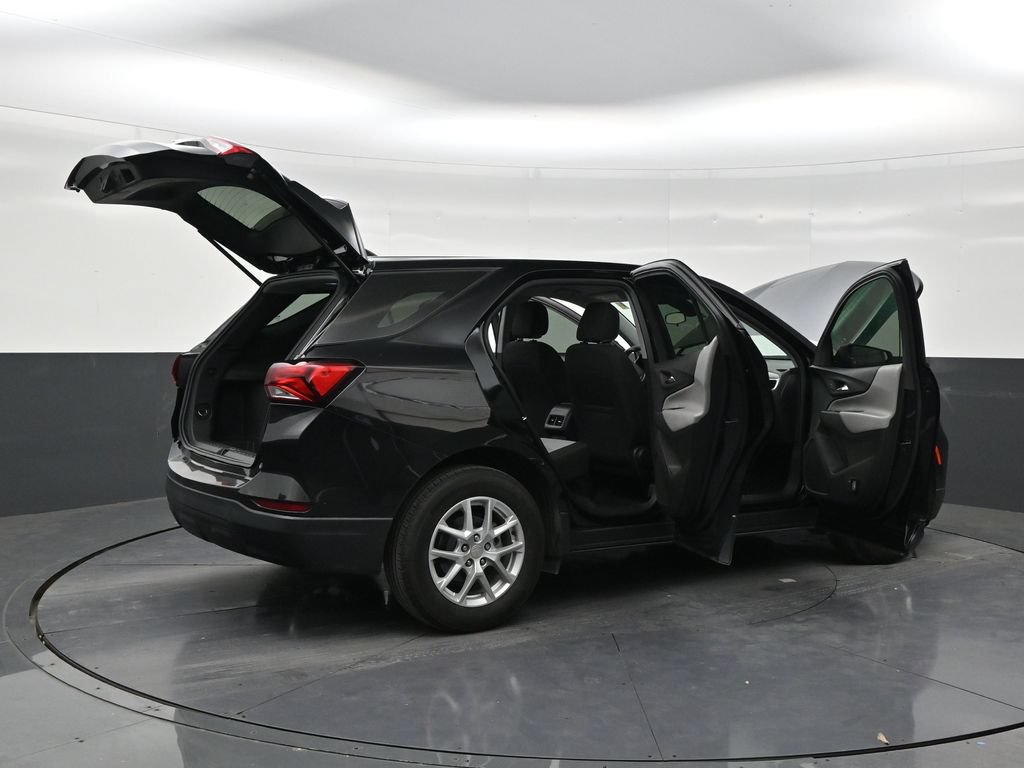 Used 2024 Chevrolet Equinox LS FWD image 27