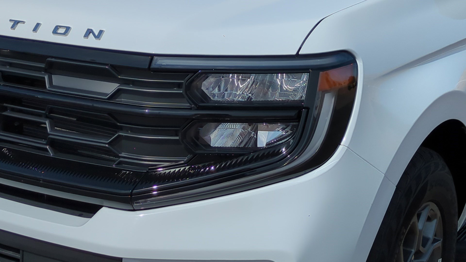 Used 2025 Ford Expedition Active image 10