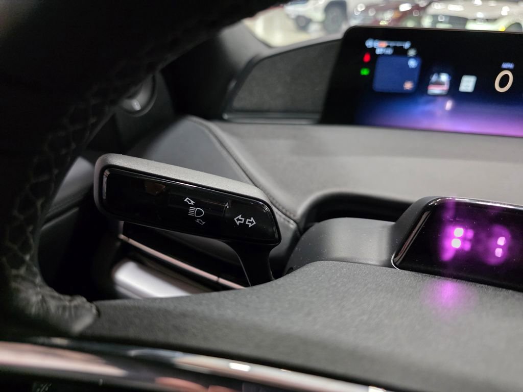 Certified 2025 Lincoln Navigator Reserve w/ Jet Appearance Package image 33