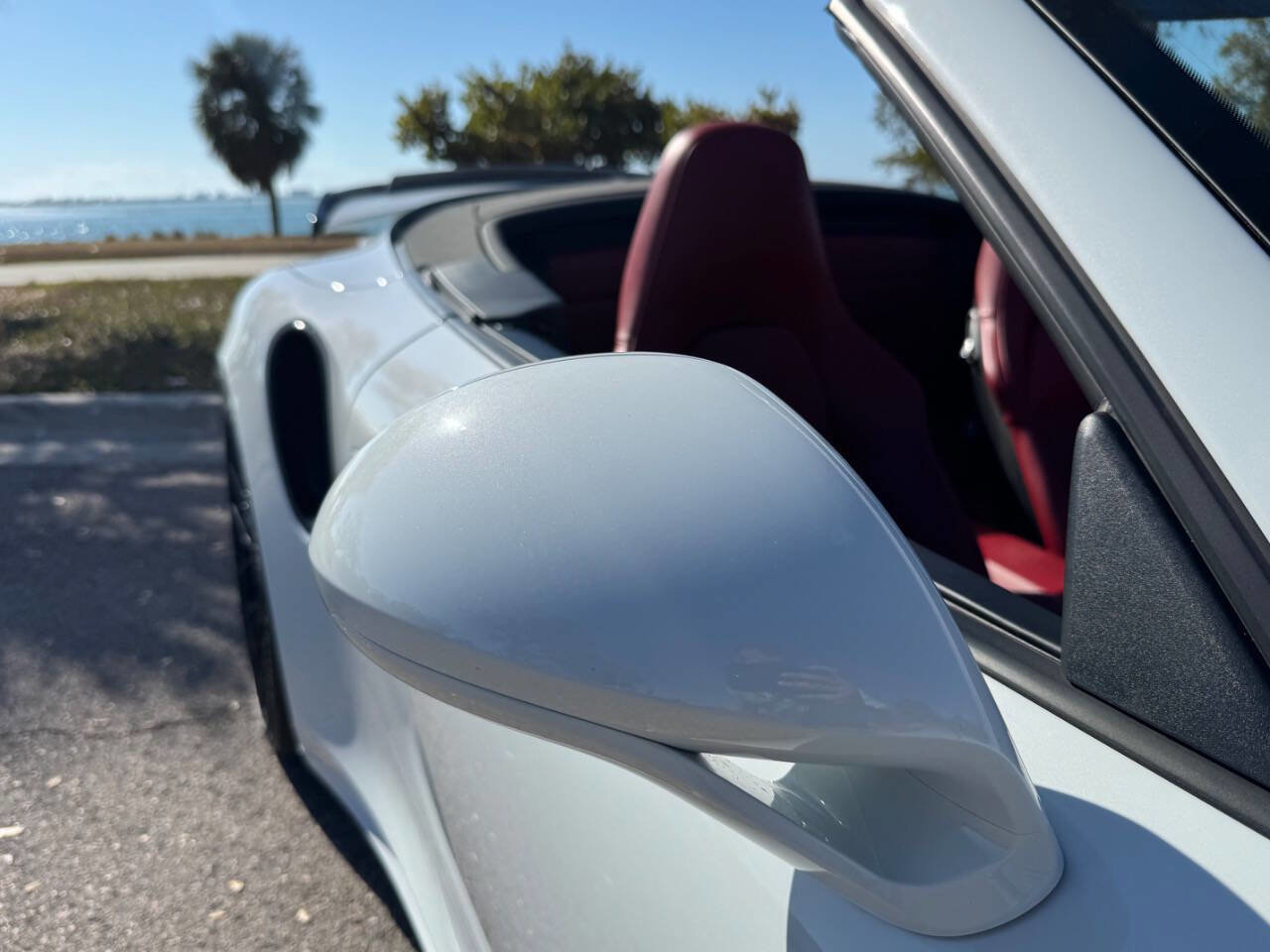 Used 2015 Porsche 911 Turbo S image 33