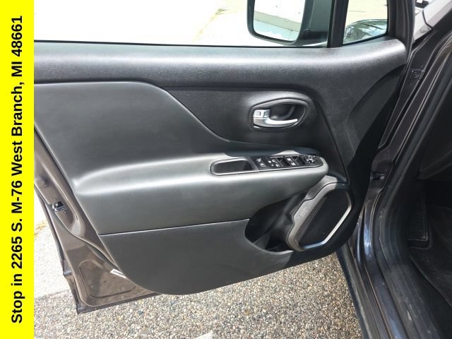 Used 2021 Jeep Renegade Limited AWD/4WD image 15