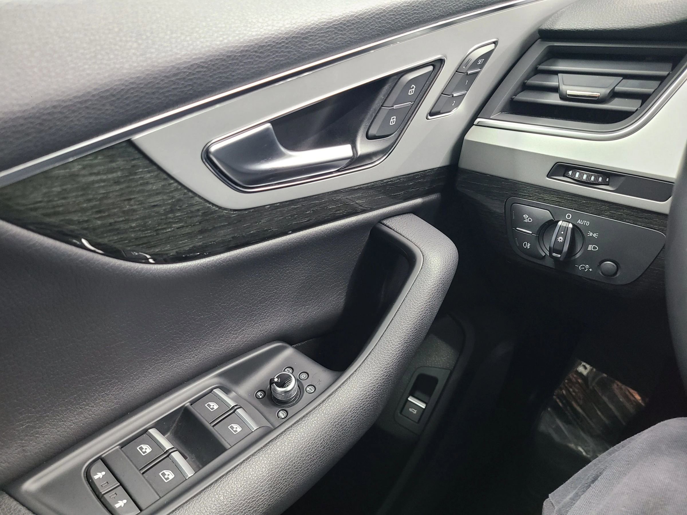 Used 2019 Audi Q7 2.0T Premium w/ Convenience Package image 30