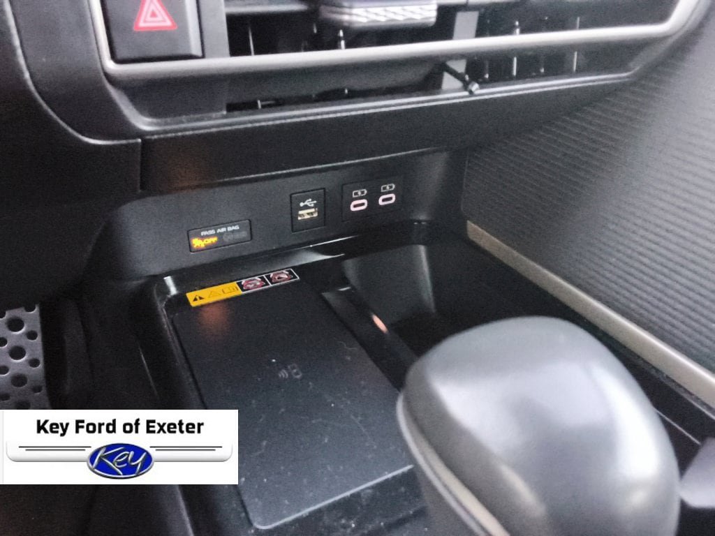 Used 2025 Toyota Camry SE w/ Convenience Package AWD/4WD image 38
