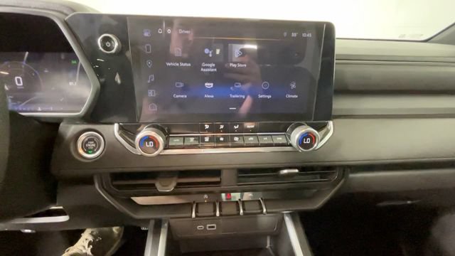 Used 2025 Chevrolet Colorado Trail Boss AWD/4WD image 33