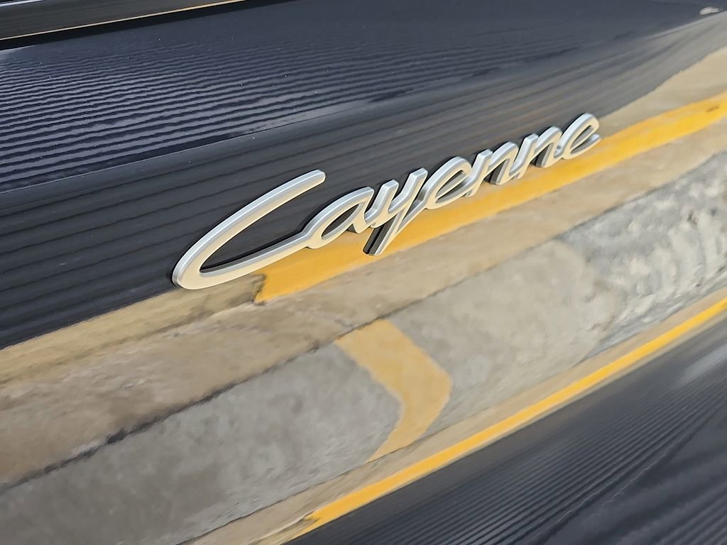 Certified 2025 Porsche Cayenne Coupe image 32