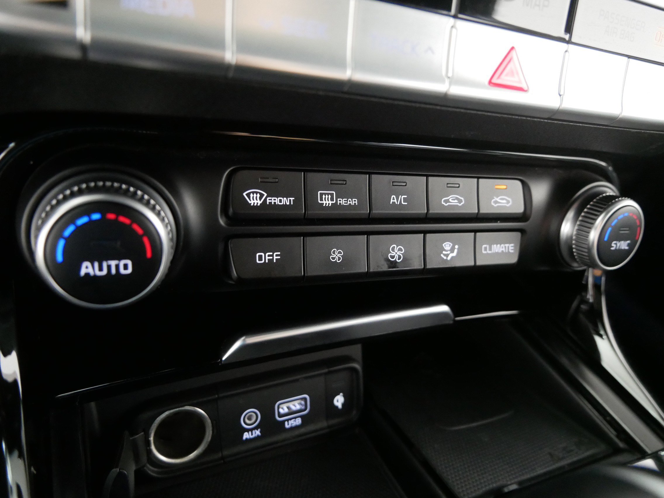 Used 2020 Kia Stinger GT-Line w/ Sun & Sound Package image 23