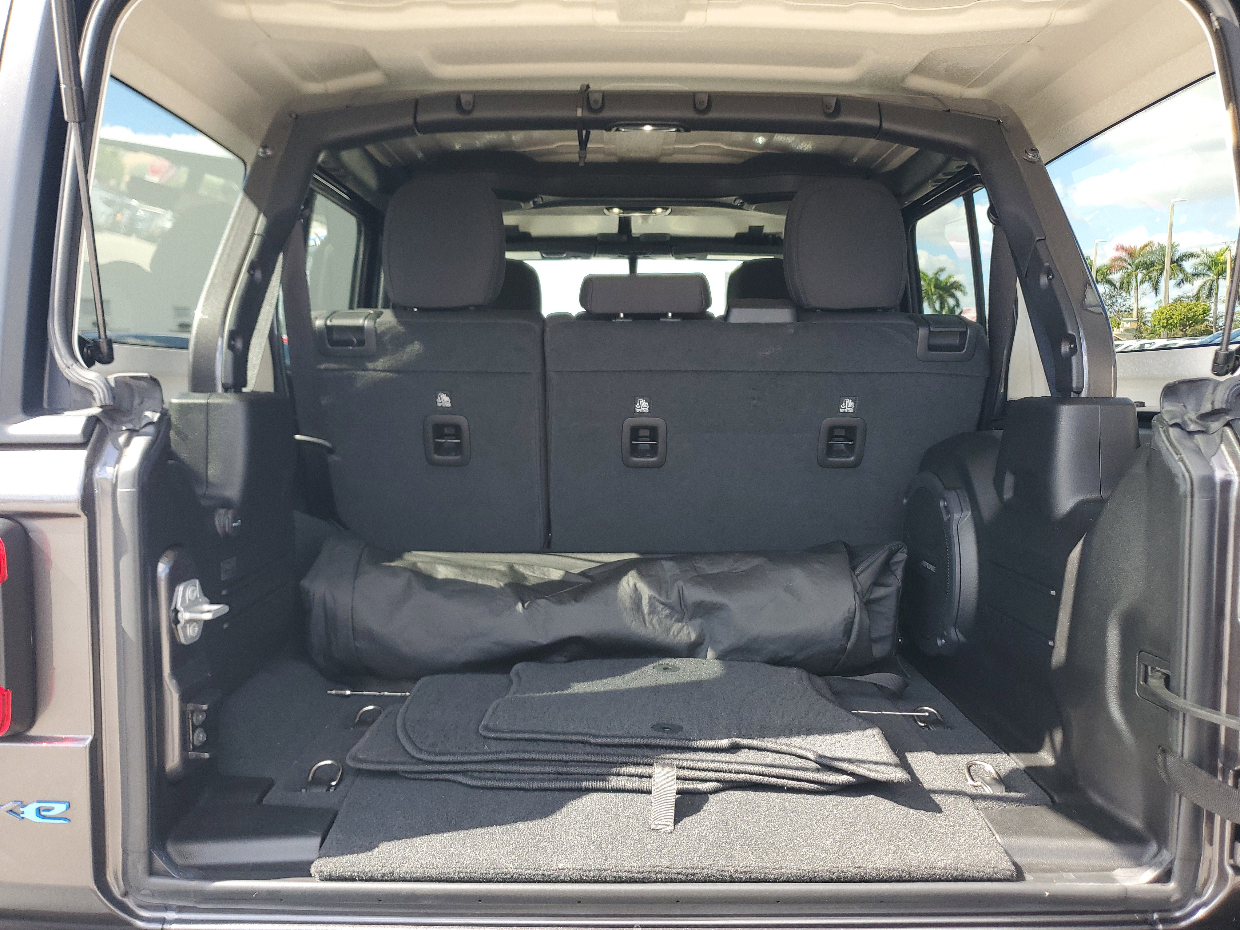 Used 2022 Jeep Wrangler Unlimited Rubicon 4xe w/ Safety Group image 15