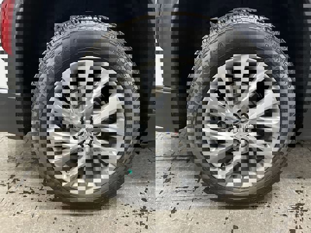 Certified 2026 Buick Enclave Preferred w/ LPO, Floor Liner Package image 33