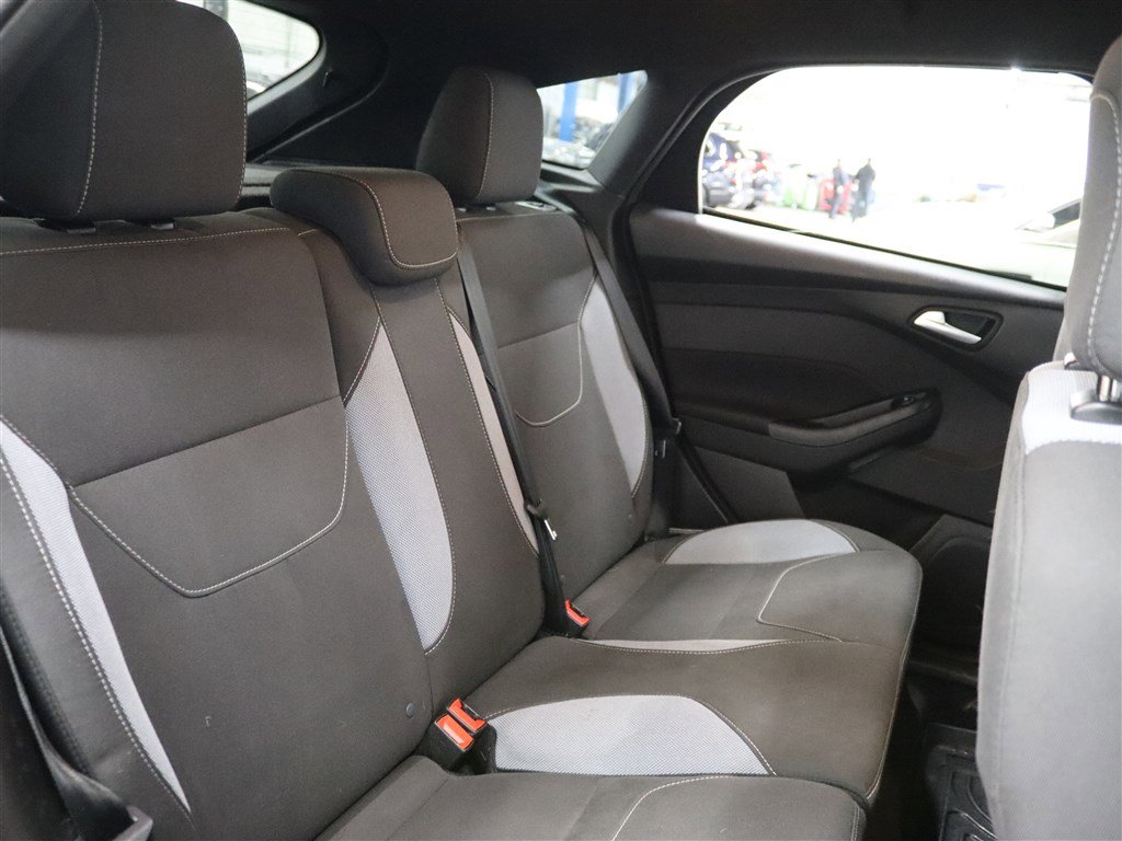 Used 2018 Ford Focus ST image 15