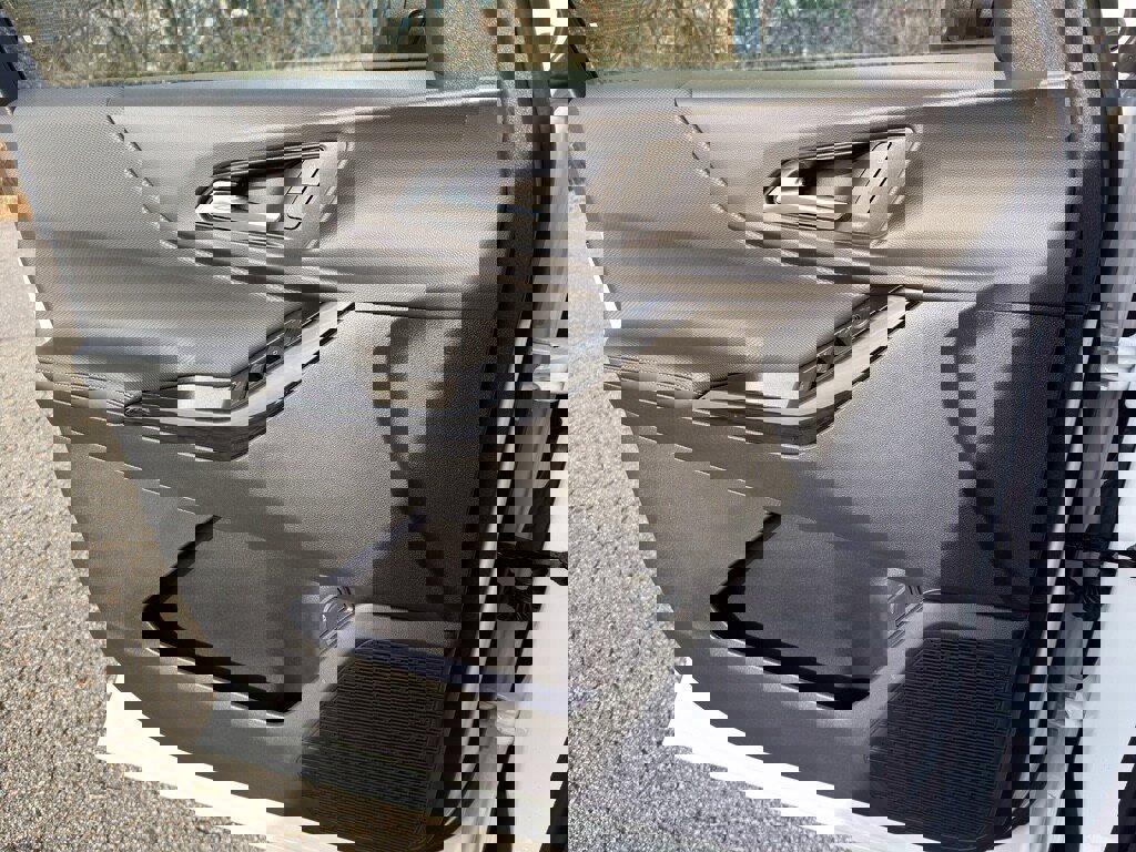 New 2026 Chevrolet Equinox LT w/ Convenience Package II image 9