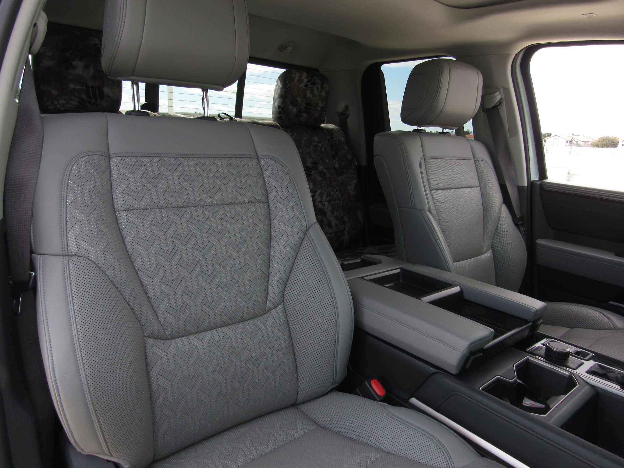 Used 2022 Toyota Tundra Limited w/ TRD Off-Road Package image 13