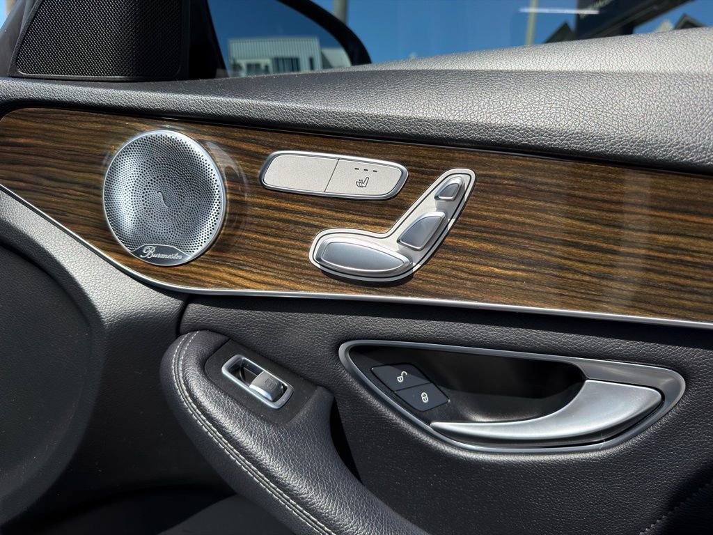 Used 2020 Mercedes-Benz C 300 Sedan image 32