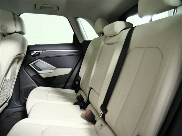Certified 2022 Audi Q3 2.0T Premium w/ Convenience Package image 16