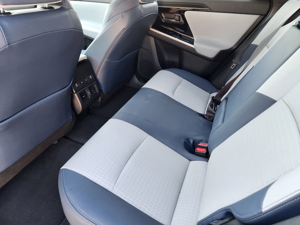 Used 2025 Subaru Solterra AWD/4WD image 29