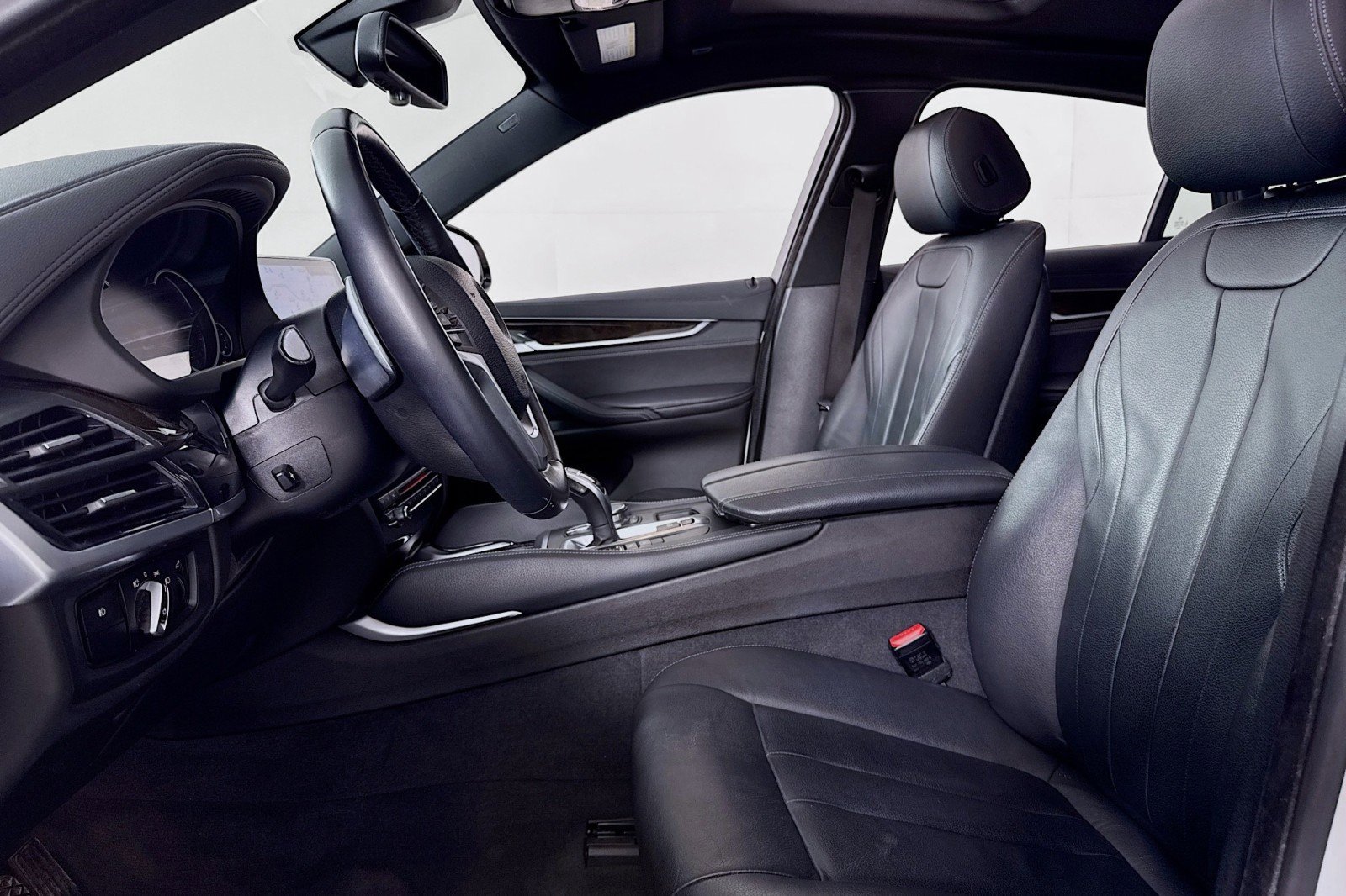 Used 2019 BMW X6 sDrive35i RWD image 17