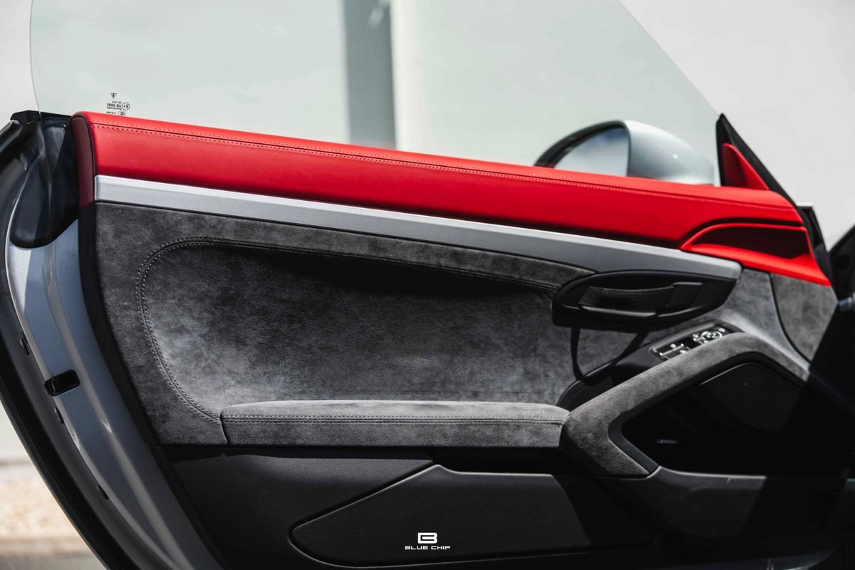 Used 2021 Porsche 718 Boxster Spyder RWD image 36