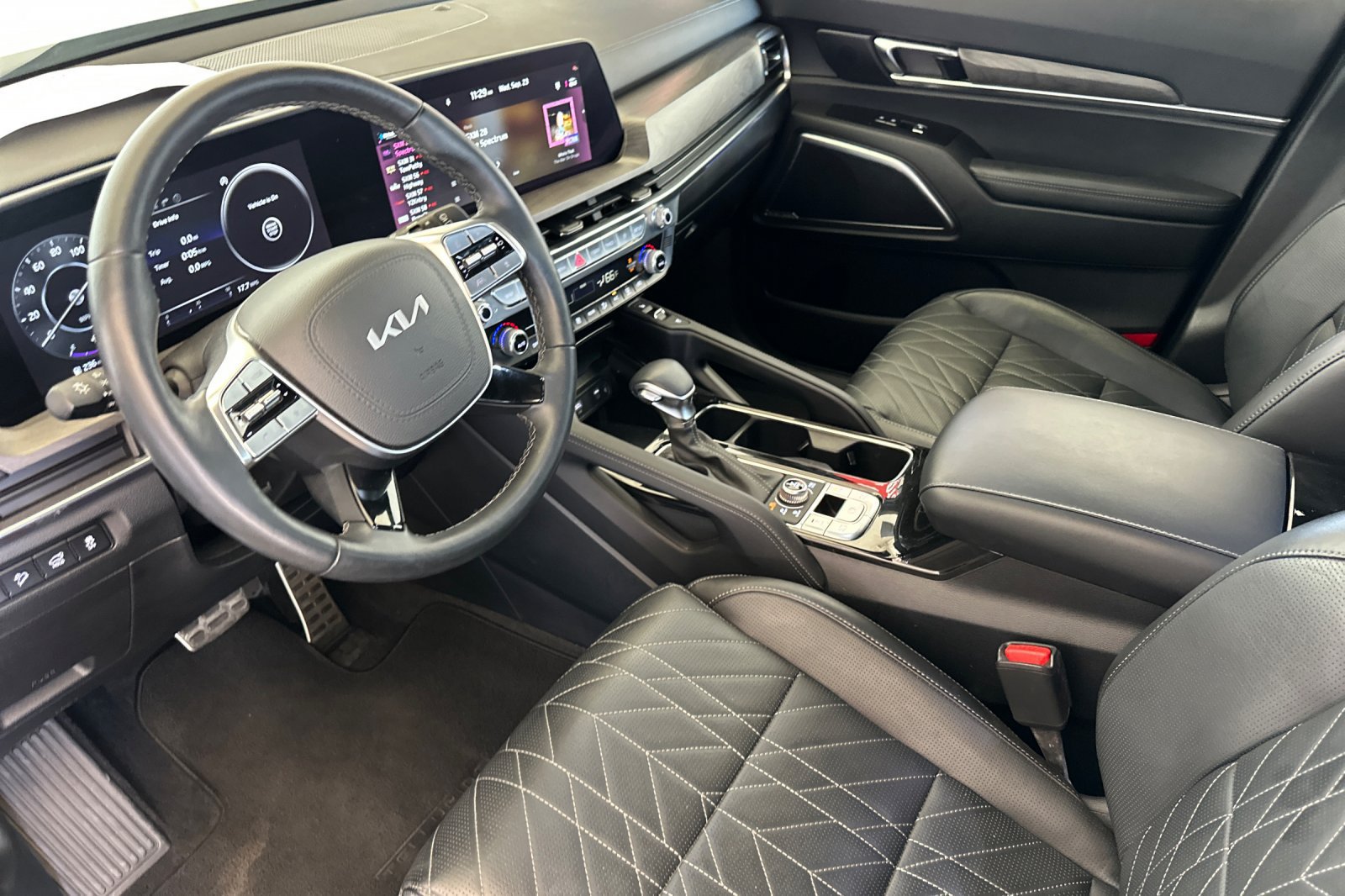 Certified 2025 Kia Telluride SX Prestige X-Line AWD/4WD image 10