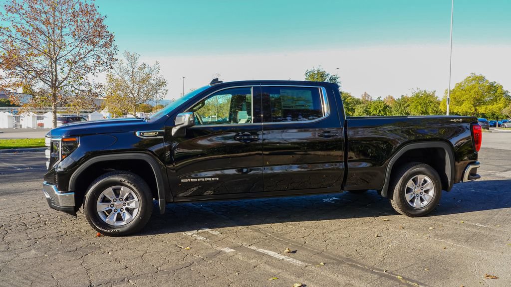 Used 2026 GMC Sierra 1500 SLE w/ Preferred Package AWD/4WD image 11