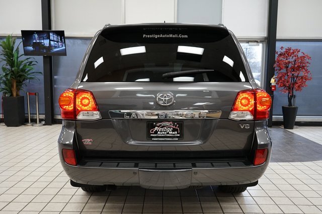 Used 2013 Toyota Land Cruiser image 19