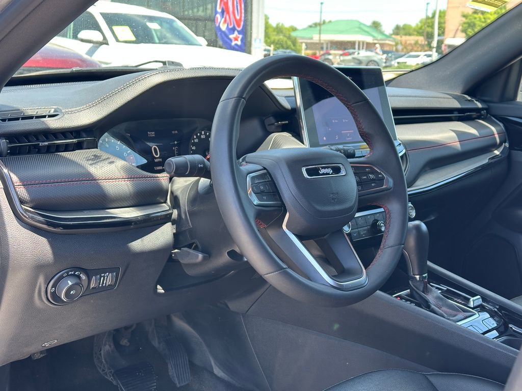 Used 2024 Jeep Compass Trailhawk AWD/4WD image 14