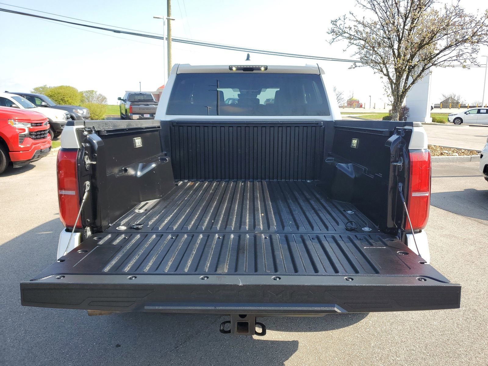Certified 2024 Toyota Tacoma TRD Off-Road AWD/4WD image 8