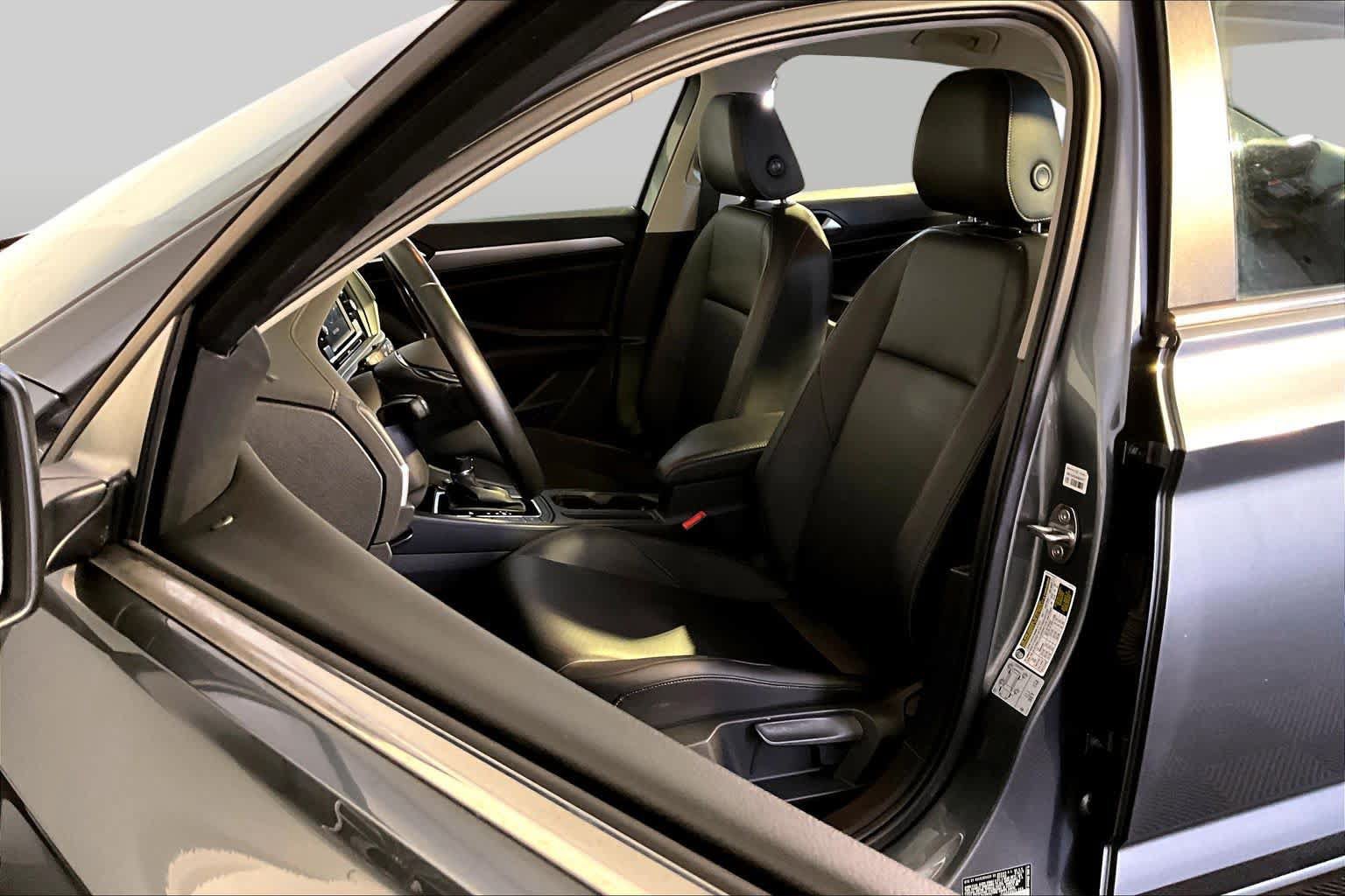Used 2019 Volkswagen Jetta SE FWD image 9