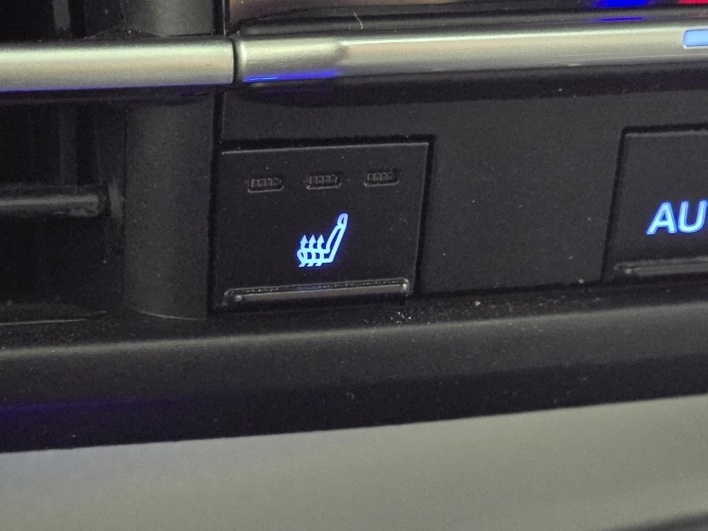 Certified 2021 Toyota Sienna XSE image 9