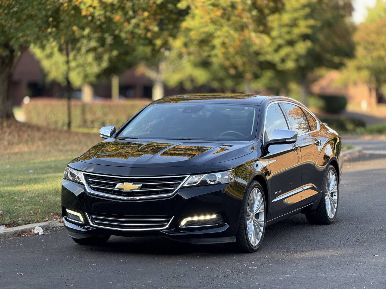 Used 2015 Chevrolet Impala LTZ FWD image 2