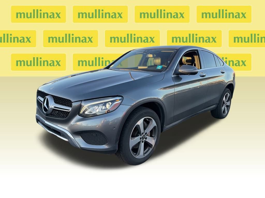 Used 2019 Mercedes-Benz GLC 300 4MATIC Coupe image 4
