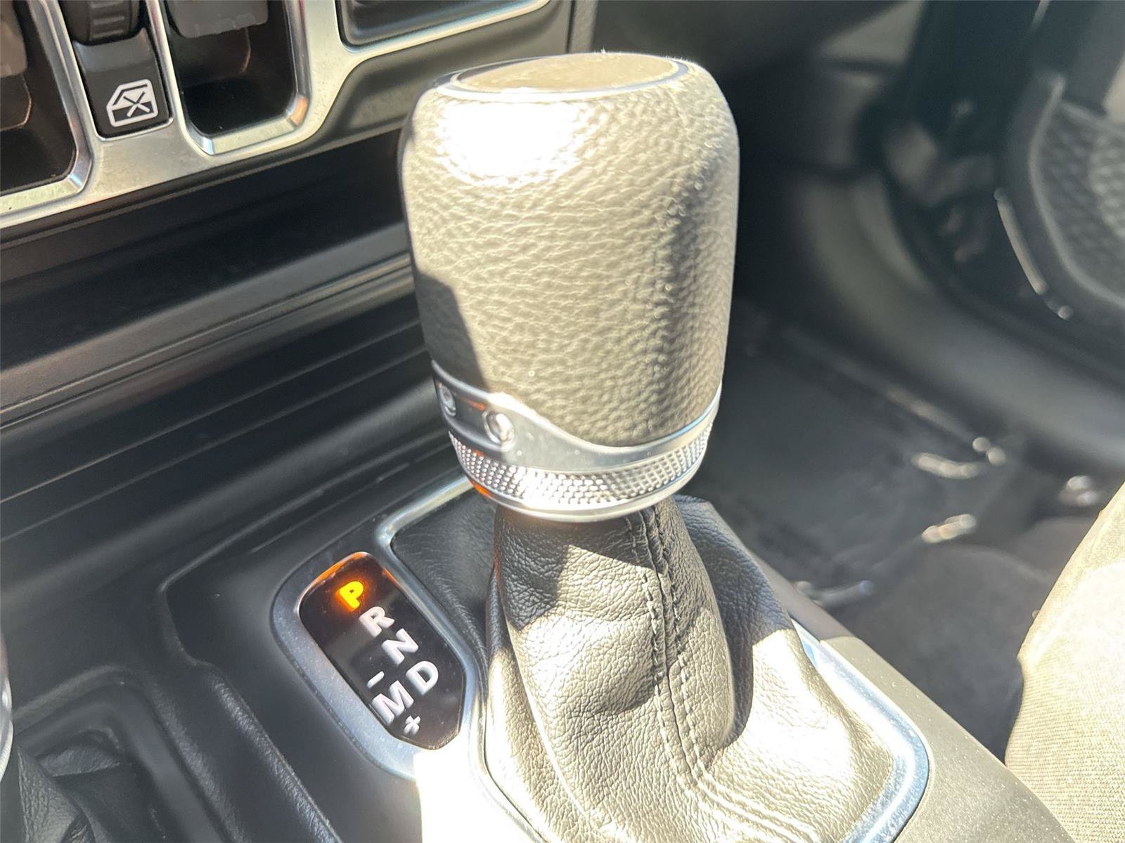 Used 2021 Jeep Gladiator Sport AWD/4WD image 18