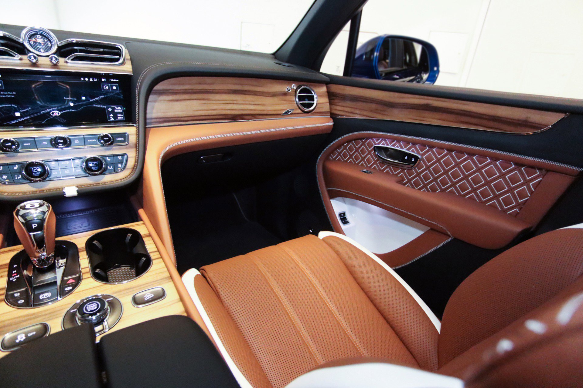 New 2025 Bentley Bentayga image 19