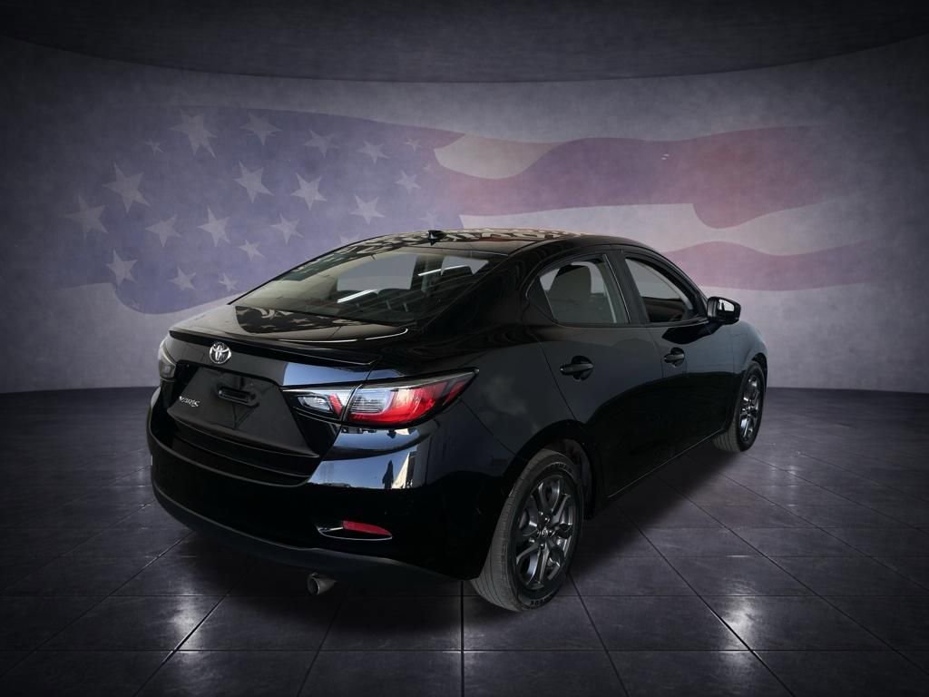 Used 2019 Toyota Yaris LE FWD image 5