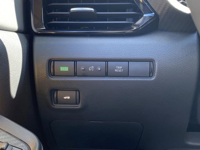 New 2025 Nissan Sentra SV w/ SV Premium Package image 23